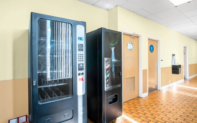 OYO Hotel Oklahoma City South I-35 and SE 29th