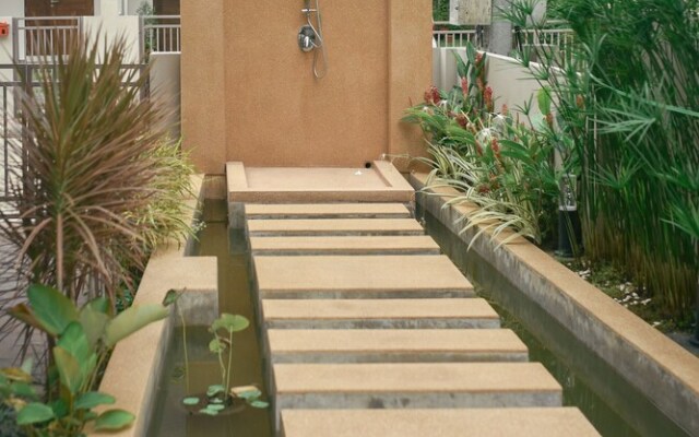 Willing Vacation Villa