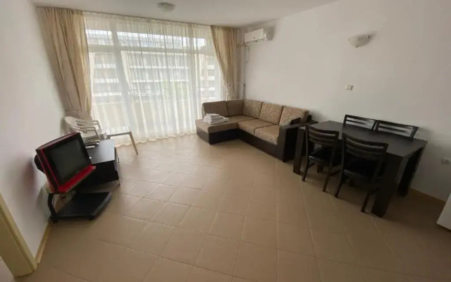 Grand Kamelia Holiday Apartments