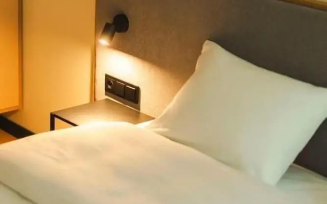 Hotel Node