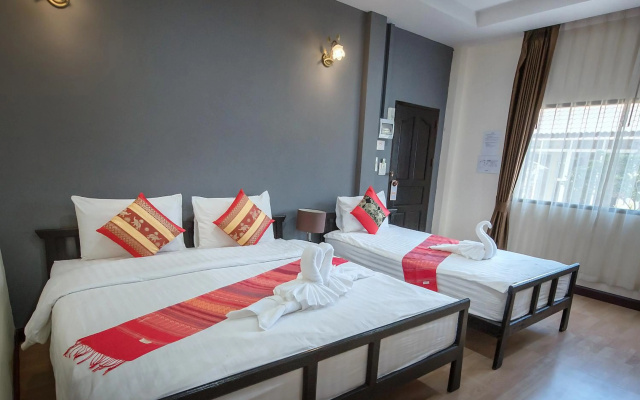 Park & Pool Resort – Guest Rooms – Nong Khai