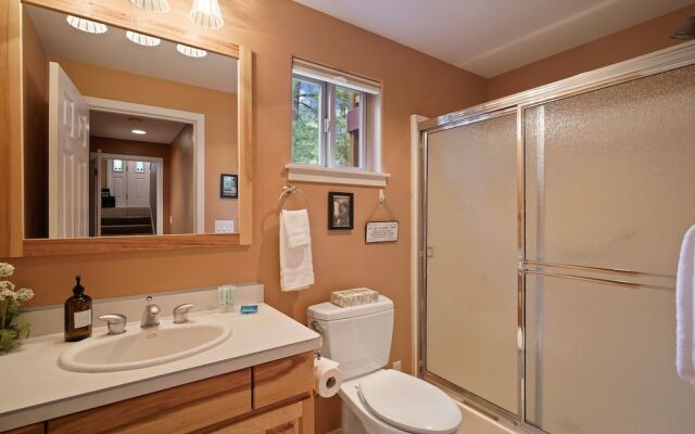 16 Jillian 4 Bedroom Home by RedAwning