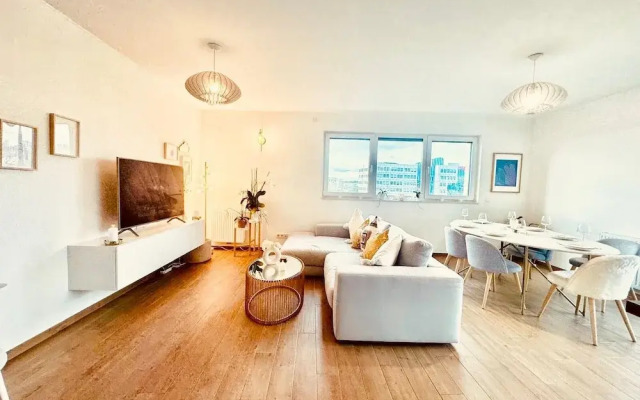 Luxury two bedrooms flat