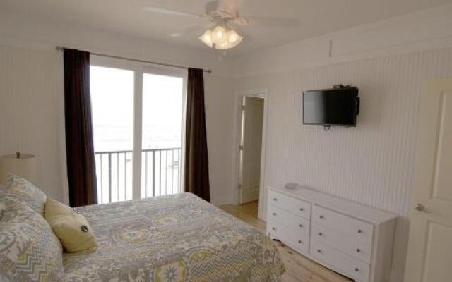 Moontide by RedAwning