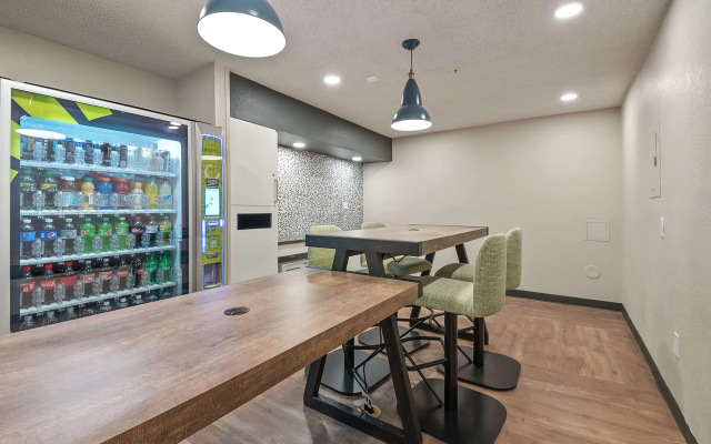 Extended Stay America Suites Miami Airport Blue Lagoon