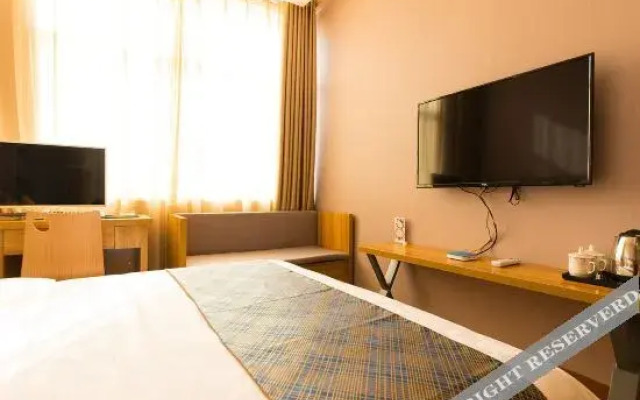 Yuzhong Longxin Qingfei Theme Hotel