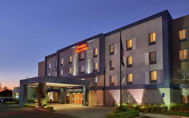 Hampton Inn & Suites Salem, OR