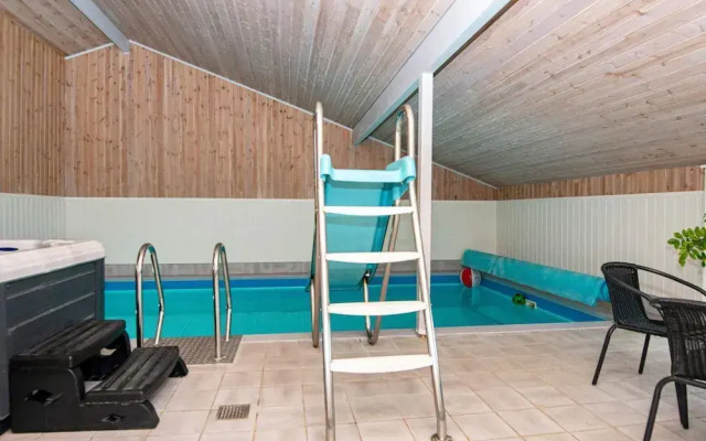 8 Person Holiday Home in Oksbol