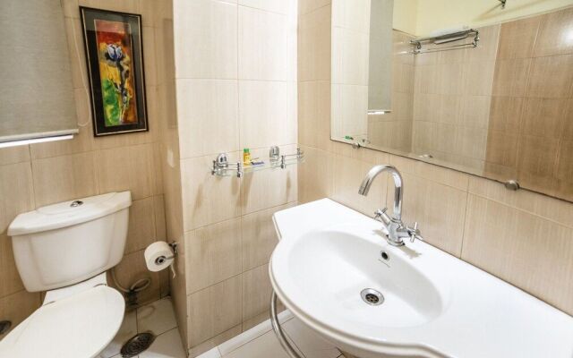 Fabhotel Conclave Comfort East Of Kailash