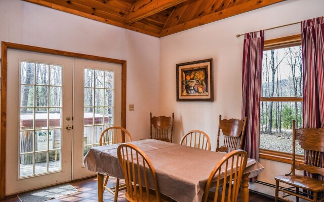 Black Bear Retreat 3 Bedroom House