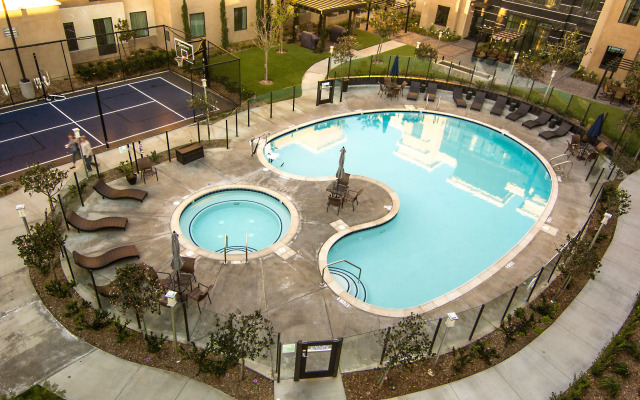 Holiday Inn Carlsbad, an IHG Hotel