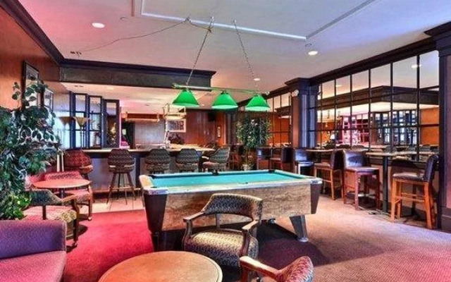 Rodeway Inn & Suites & Conference Center