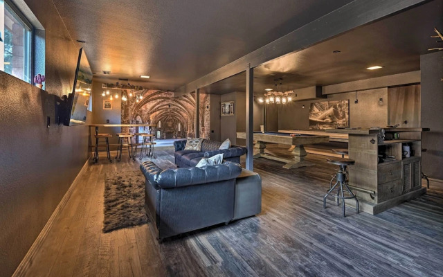Swim Spa & Private Tavern: Sedona Hideaway!