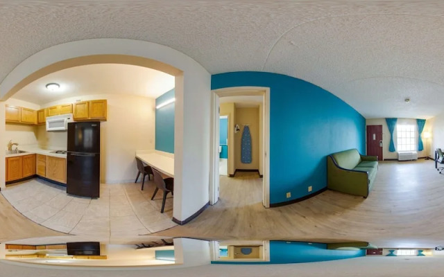 1 Life Studio and Suites