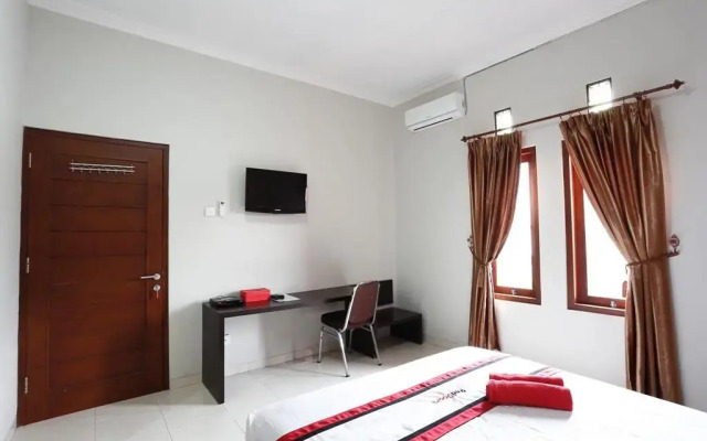 RedDoorz @ Jalan Damai