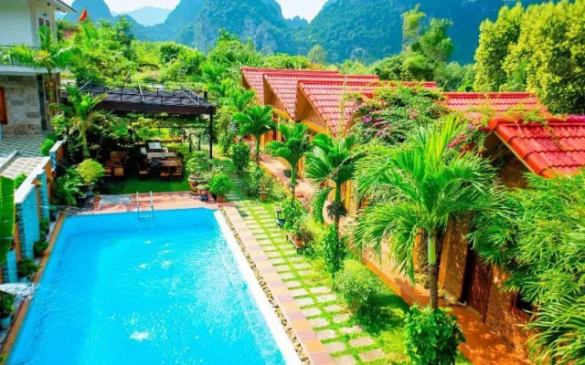 Phong Nha Hillside View Bungalow