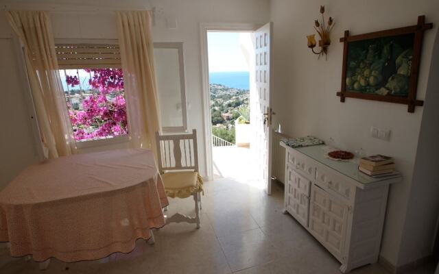 Bellevue - sea view holiday home with private pool in Benissa
