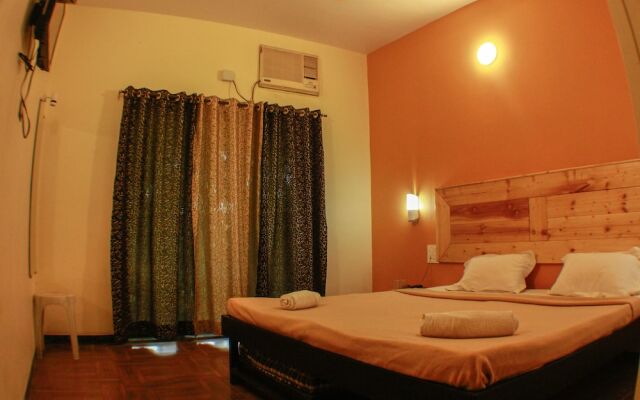 OYO 13328 Rainwood Residency
