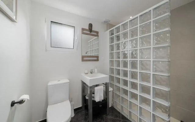 Ground Floor House in Garajau, Terrace Vila