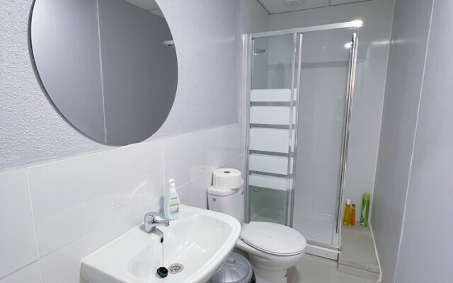 Hostel Acacias