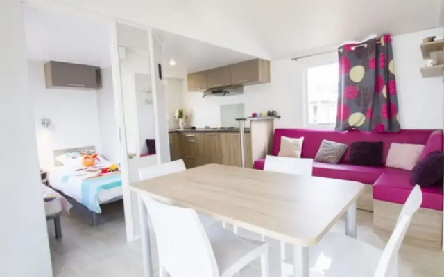 Bessan Mobile Home With Pool Fun