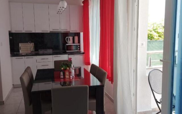 Apartments by the sea Gradac, Makarska - 18877