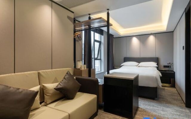 Yuanxu Apartment (Guangzhou Taikoo Hui Plaza Shipaiqiao Subway Station)