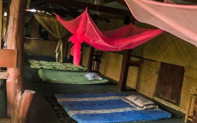 Chiang Dao Wood house Homestay