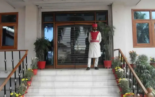 ADB Rooms Hotel Surabhi International,Varanasi