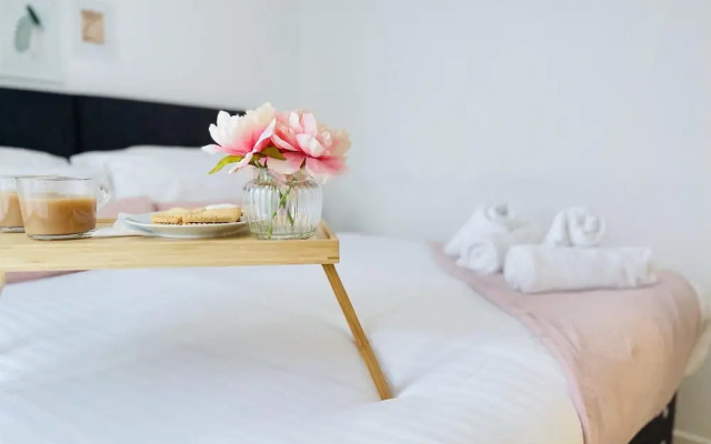 Quartz Apartment in Cambridge