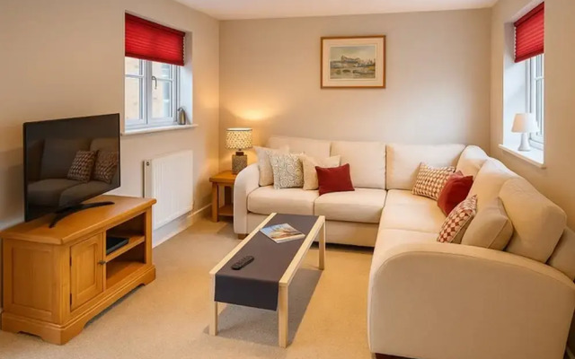 Elegant 2Bd Townhouse In Thirsk: Cozy & Stylish