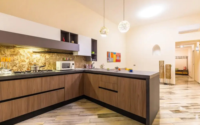 Design Flat in the City Center by Wonderful Italy