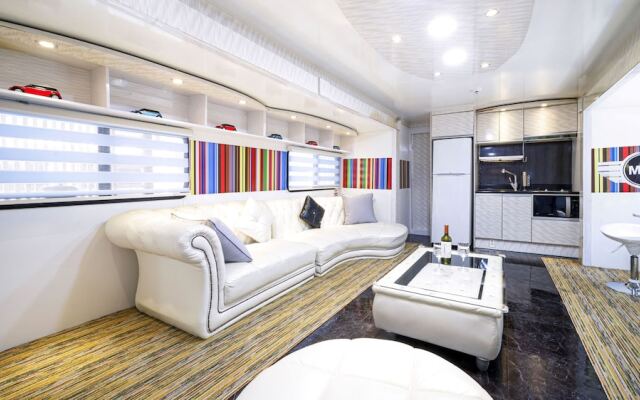Gapyeong Saeyeon Caravan - Glamping