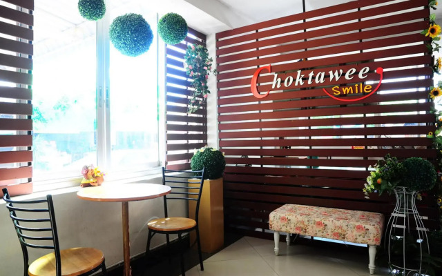 Choktawee Smile