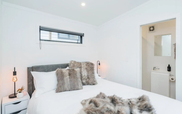 Coastal Cabin - Whangamata Holiday Unit