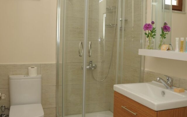 Three Apples Residence