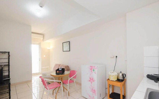 Nice And Comfort 2Br At Springlake Summarecon Bekasi Apartment