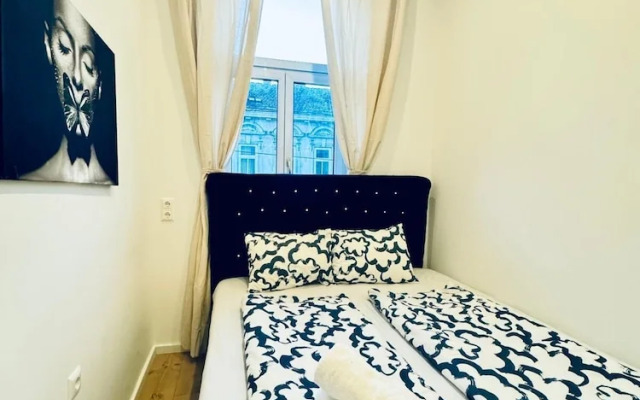 Spacious 3BR Near Kaufpark Alterlaa