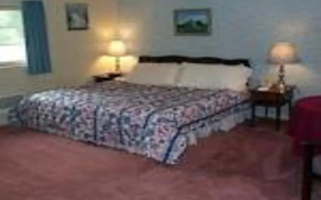 The Chalet Motel, A Travelodge by Wyndham