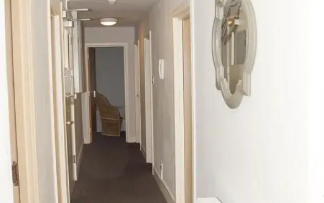 5 Double Bedroom Apartment in The City Centre
