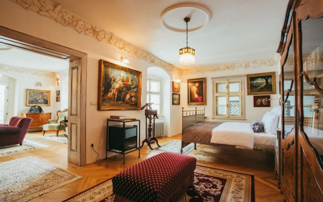 Divná Pani Luxury Gallery Rooms
