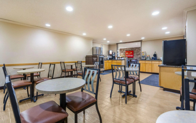 Econo Lodge Sioux Falls Empire Mall