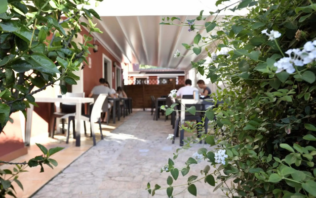 Nicoletta Hotel