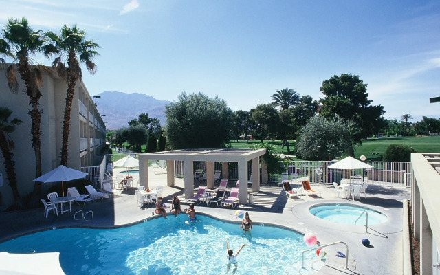 WorldMark Palm Springs - Plaza Resort and Spa