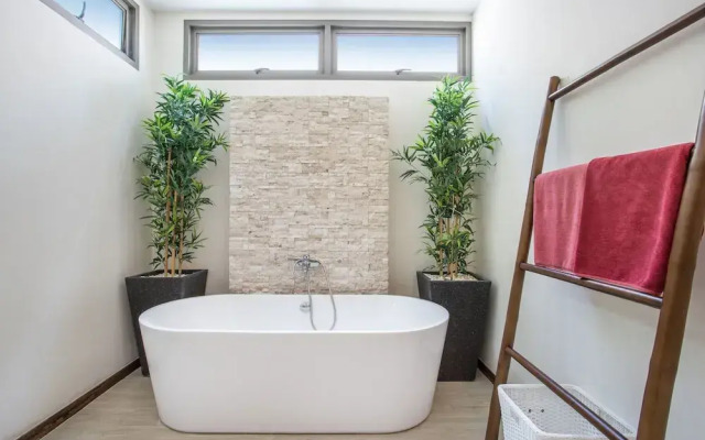 Trendy 4BR Villa Kari in KA Villas Rawai