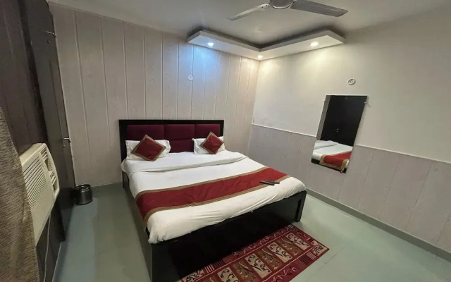 Hotel B K House