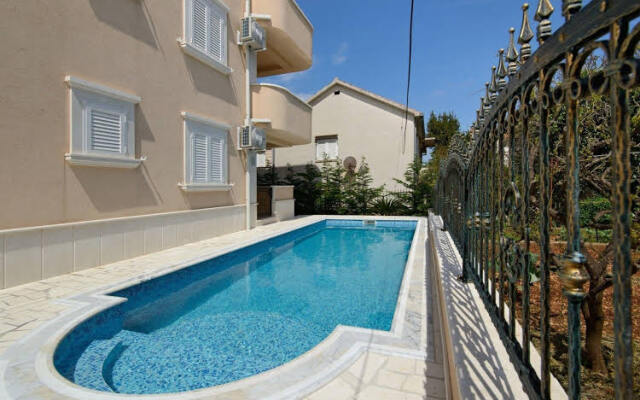 Avema Apartment