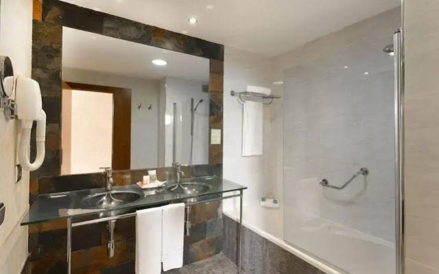 Villas Geranios Suites & Spa