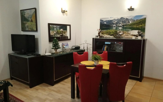 Apartament Radowid 15 w centrum z basenem
