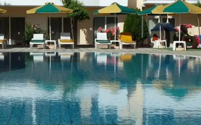 Pelopas Resort Apartments